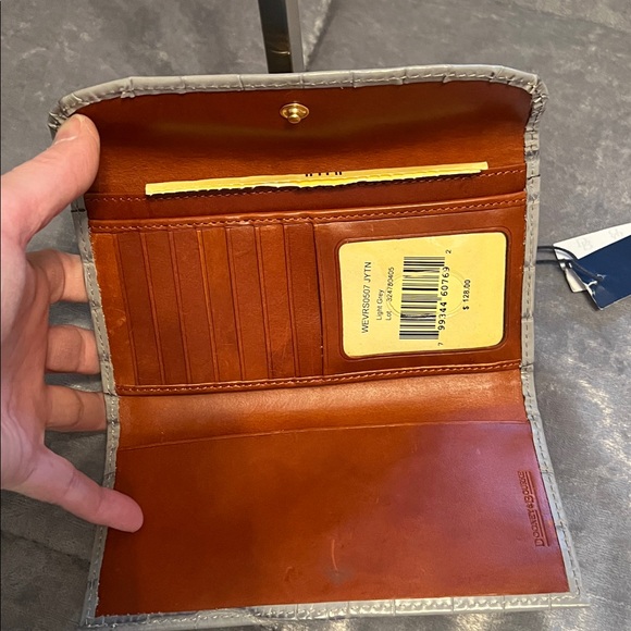 NTW Dooney & Bourke Silver Croc-Embossed Wallet - Picture 4 of 10